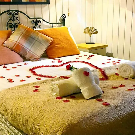 Beech 2 Hot Tub * York